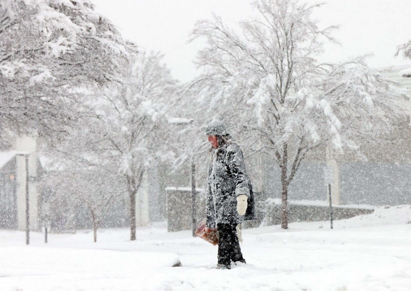 010322-cdp-news-snow149.JPG